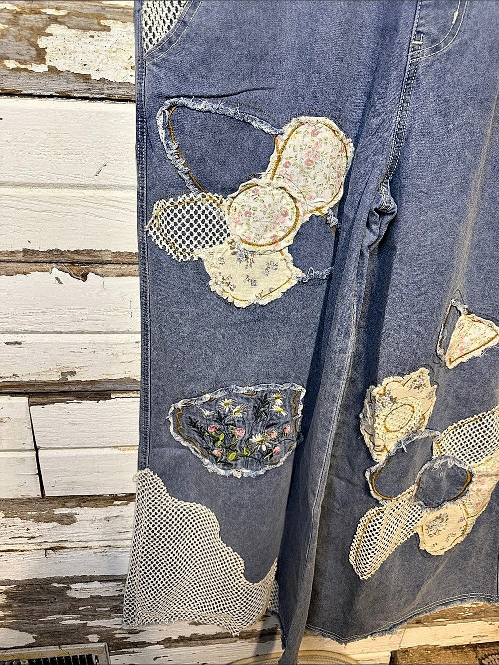 POL Denim Multi Denim Overalls in Blue & White Size Medium ((014 - Picture 5 of 14